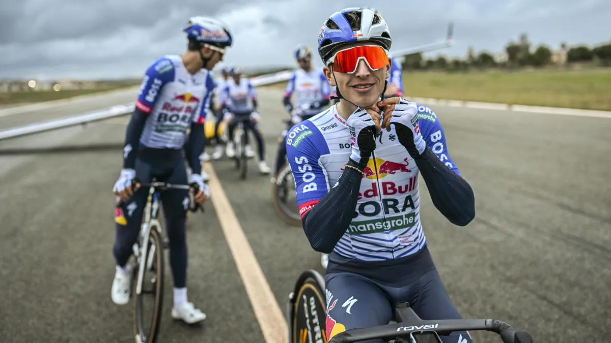 Maillots UCI World Team 2026 - Parte I